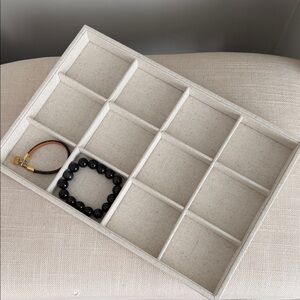 Cream Jewelry Organizer 9 x 14 inches